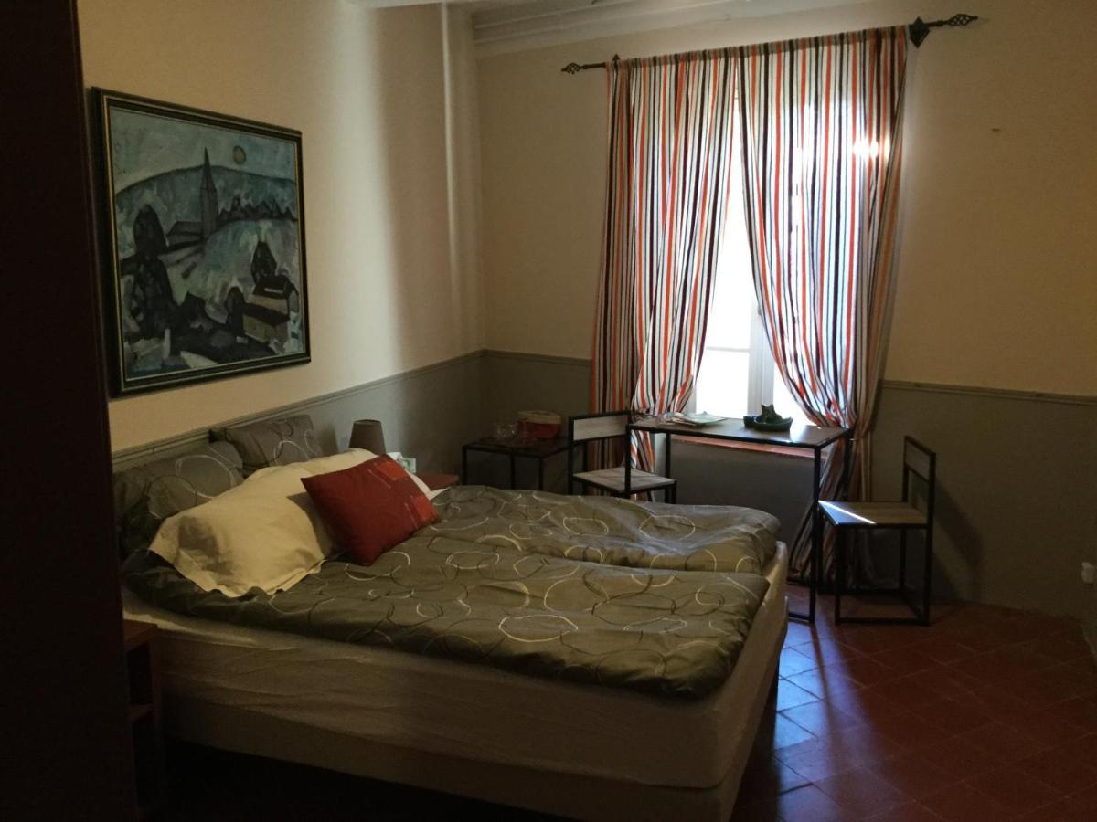 Les Hirondelles Bed and Breakfast Argeliers Εξωτερικό φωτογραφία